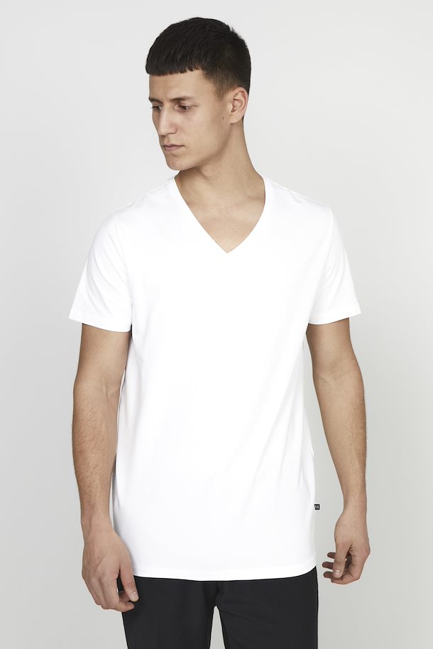 white-madelink-t-shirt.jpeg