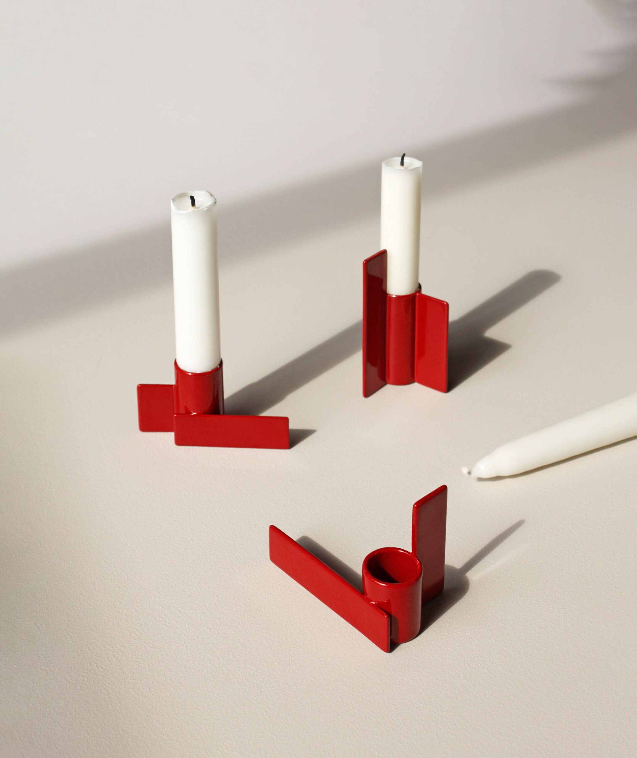 icon-candlesticks-comma-red-large.jpg