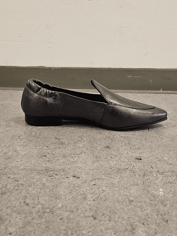 Biatracey leather loafer metallic