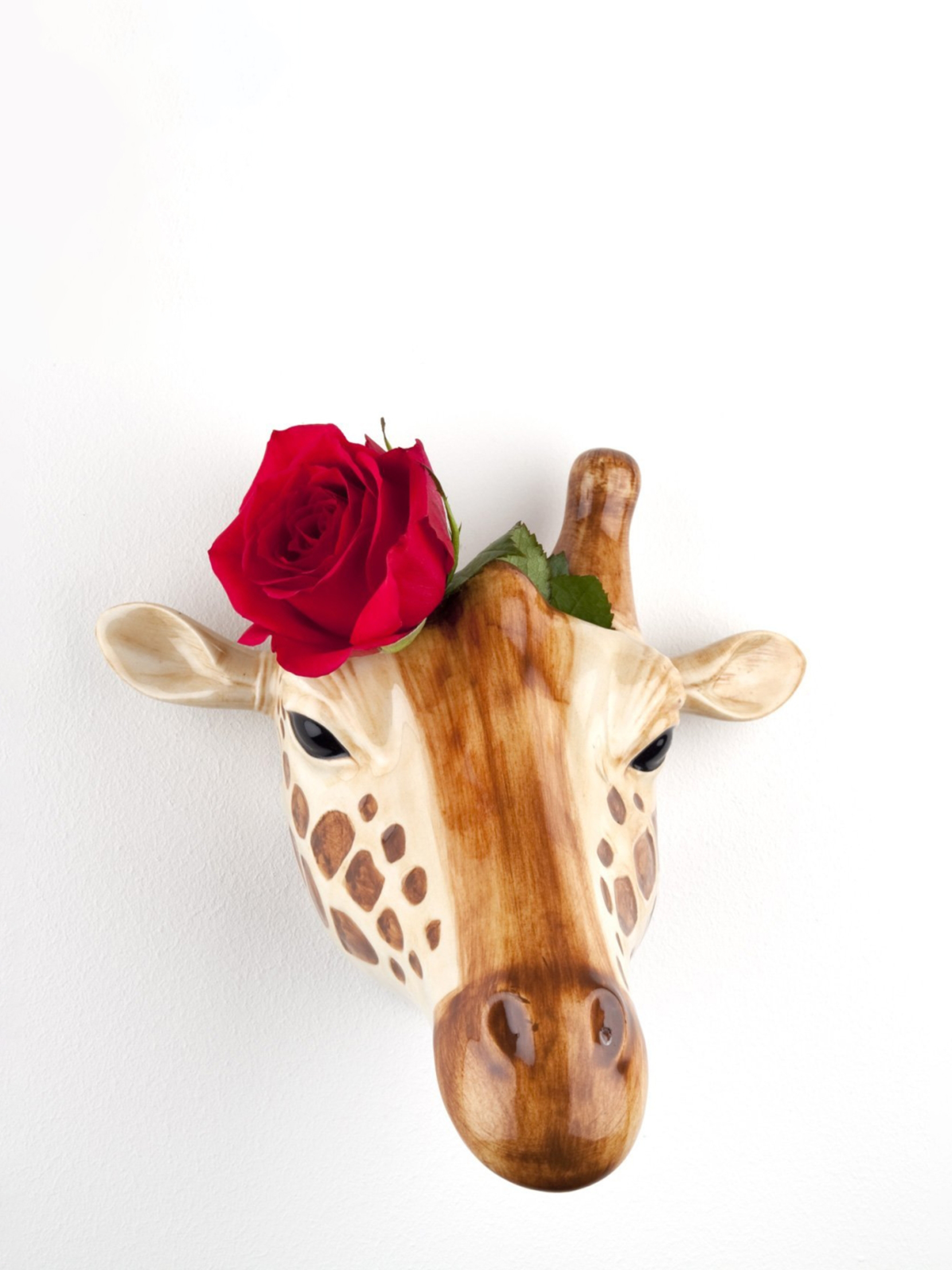 quail-ceramics-giraffe-wall-vase-6000750-1600-kopier.jpg