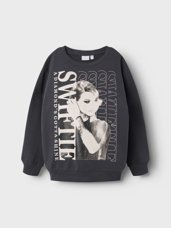 NKFFESI TSWIFT NREG SWEAT UNB SKY