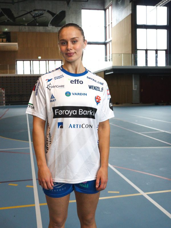 Landsliðsblusin 25/26 vaksin