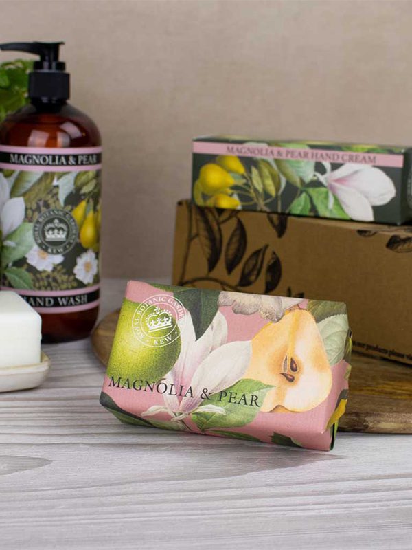 KEW 240g Magnolia & Pear