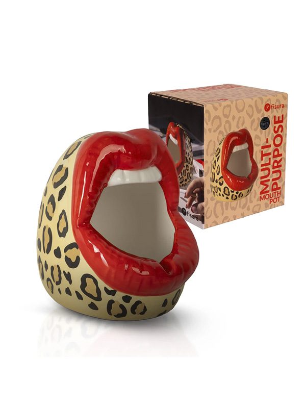 Mouth ashtray cheetah
