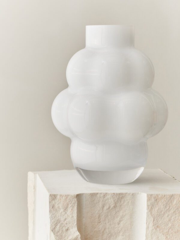 Balloon Vase 04 Opal White