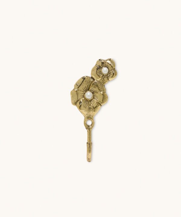 zoey-flower-hook-doing-goods-1-dot-10-dot-10-dot-082-dot-099-dot-2-front-off-white-web.jpg