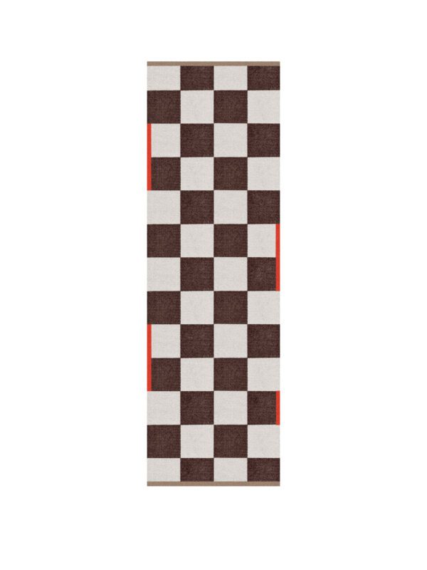 SQUARE all-round runner
