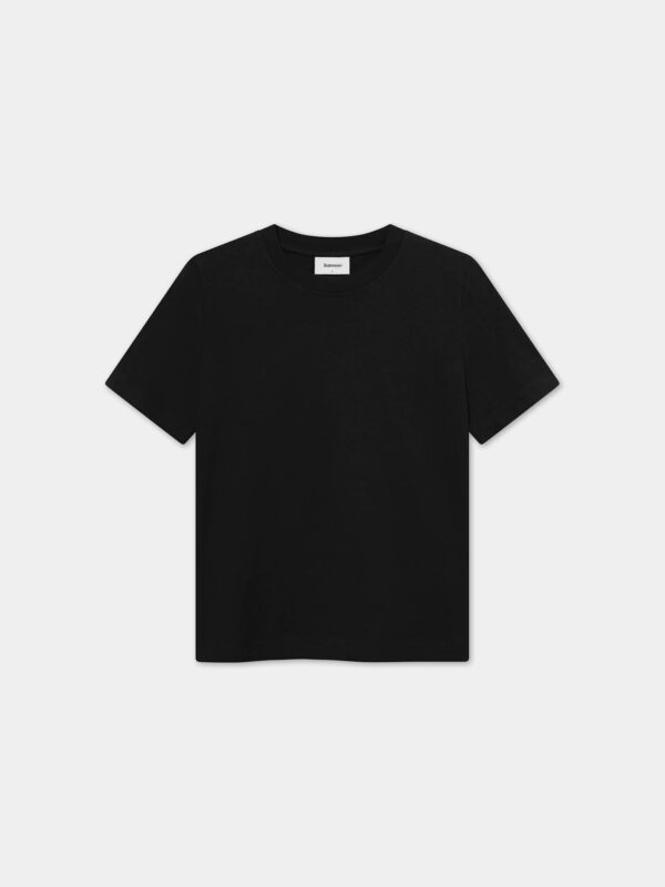 WOMEN'S CLASSIC FIT T-SHIRT